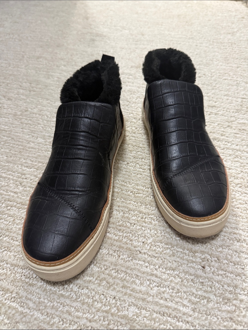 Toms Black Croc-Embossed Slip-On Sneakers with Faux Fur Collar